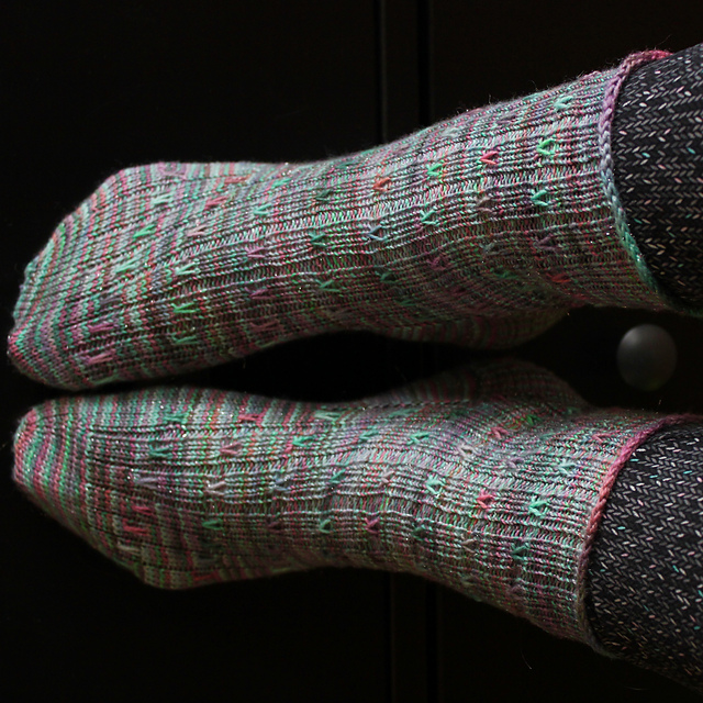 Corallinus Socks - Carolyn Lisle - Wool Interrupted